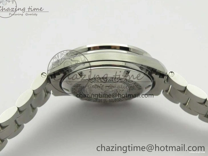 0318 WaterResistant Speedmaster SS Sapphire Crystal Panda White Black Dial on SS Bracelet Manual Winding Chrono Movement 7956